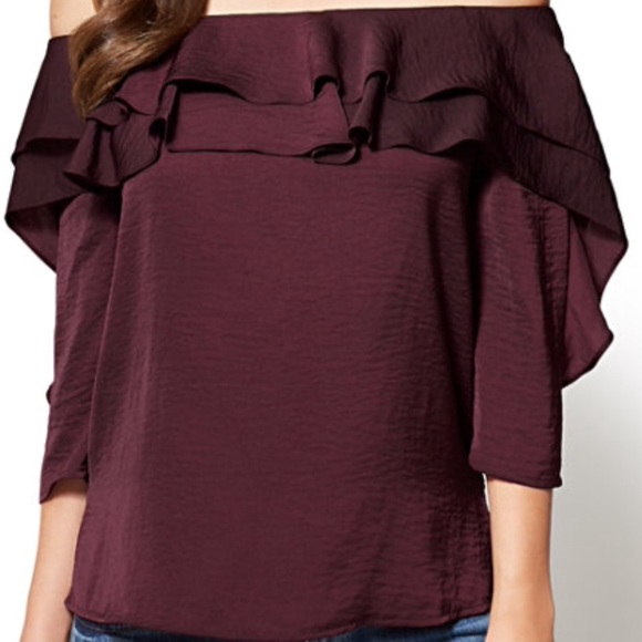 Hold 🍁burgundy off  shoulder ruffled blouse - Picture 3 of 4
